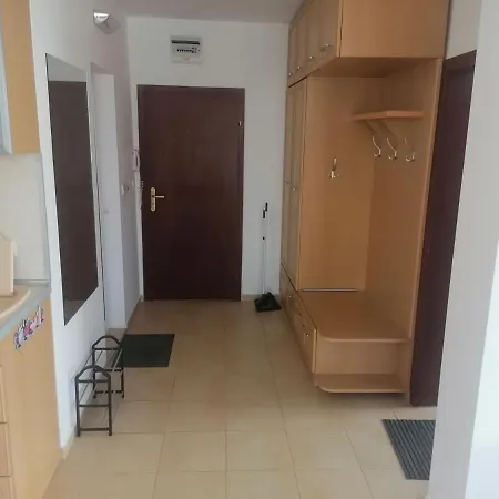 Tedi Apartamento Kranevo